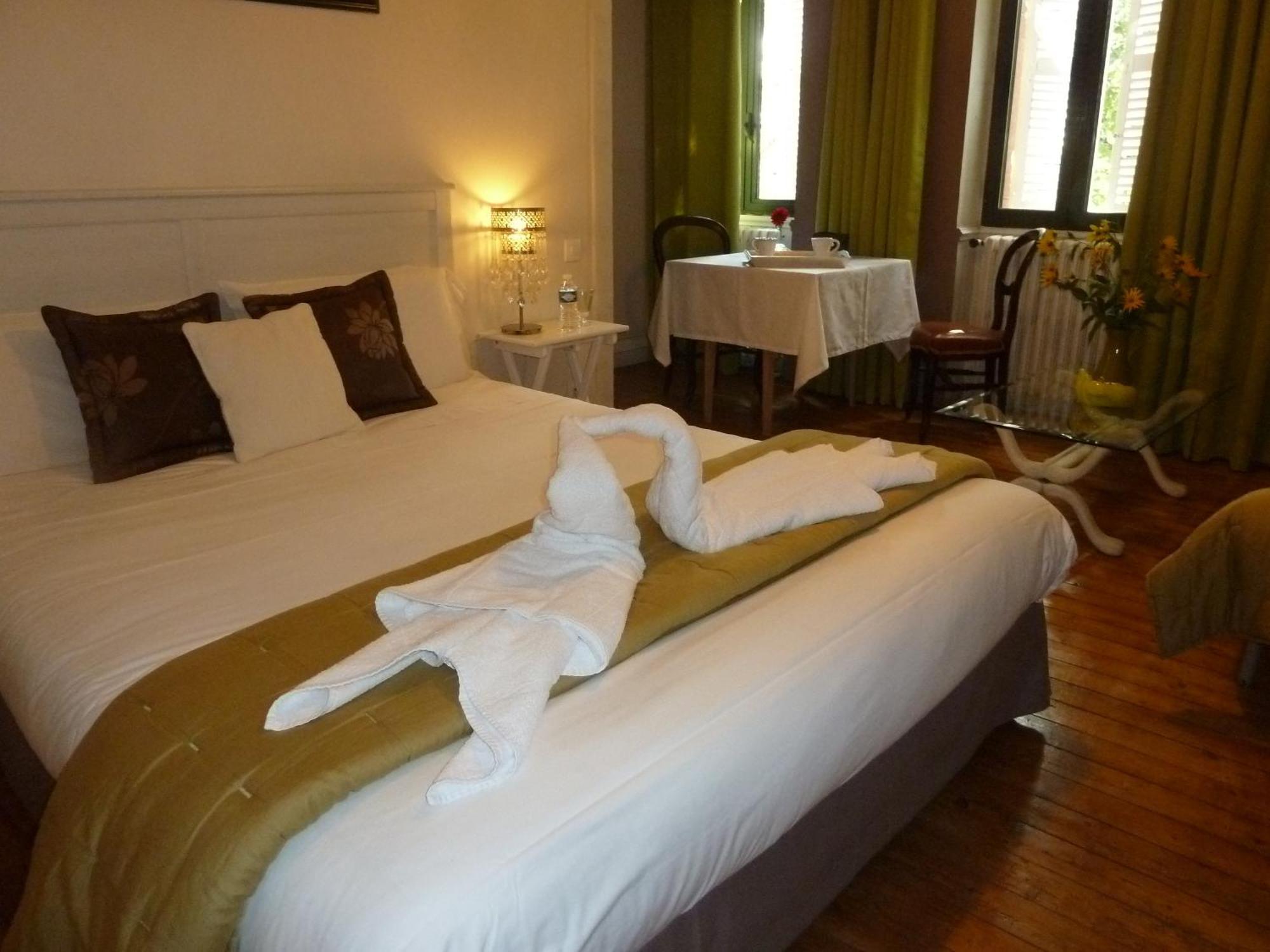 Chambre D'Hotes "Le Village" Villenouvelle Rum bild